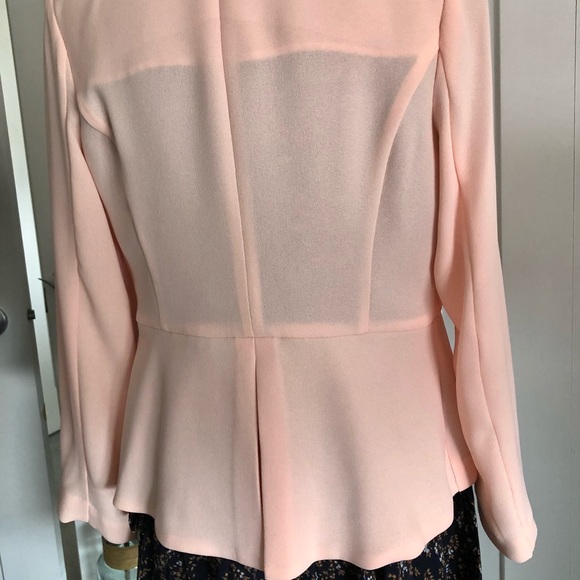 🎊Closet Clear Out 🎊 3 items minimum ( clothings only) - Picture 3 of 7